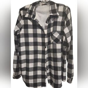 NWOT Black & White Soft Button Up Shirt 2XL.